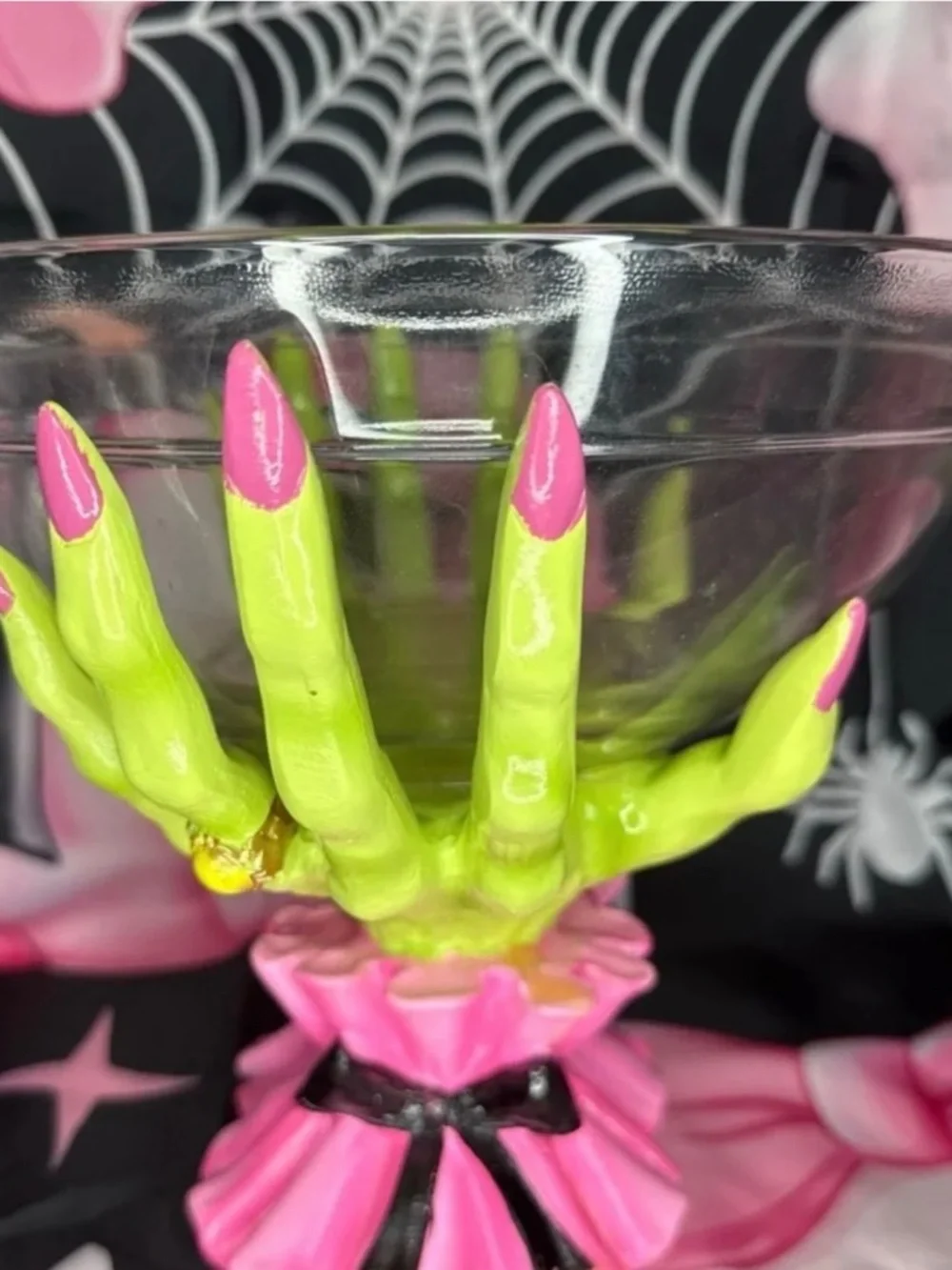 BNWT HALLOWEEN BROOMSTICK BLVD GREEN WITCH HANDS BOWL